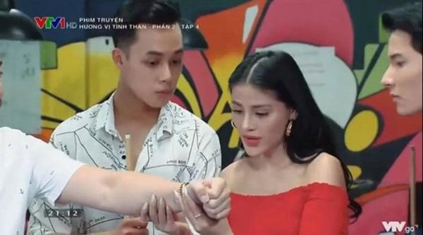 Chỉ mới xuất hiện trong một cảnh quay nhưng nhân vật bạn gái của Dũng "Matthew" nhanh chóng thu hút sự chú ý của khán giả vì nhan sắc xinh đẹp, gu ăn mặc sành điệu, hiện đại. Người đảm nhận vai diễn bạn gái của Dũng chính là Thanh Vân - Á hoàng sắc đẹp 2013.