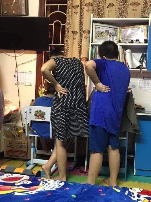 Hội phụ huynh than vãn muốn tăng xông khi dạy con vào lớp 1-2