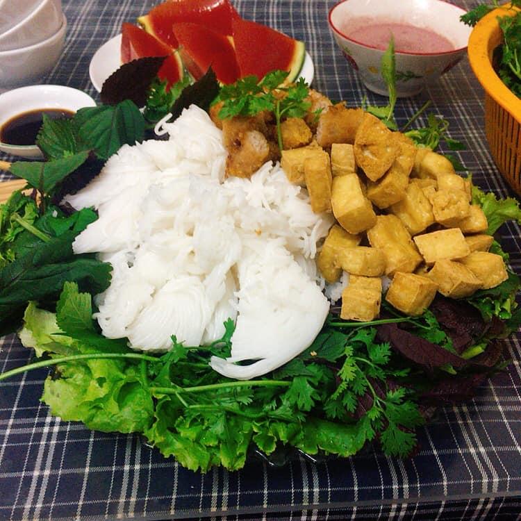 Bé gái lớp 6 nấu ăn cho cả nhà, gái đoảng nhìn vào tự xấu hổ-2