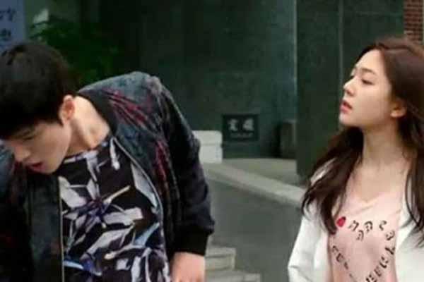 Bố bị bệnh chẳng biếu nổi 1 xu, em gái nói 1 câu anh bẽ bàng-3