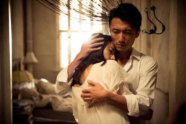 Tức lòi họng vì ngày lễ, người yêu chỉ tặng quà bạn thân-4