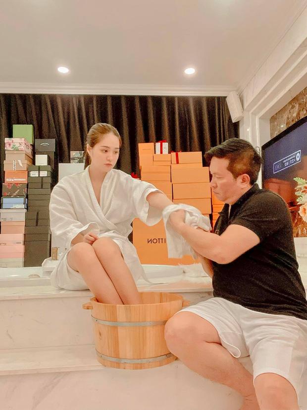 Hội thiếu gia, tổng tài chiều nửa kia từ A - Z khi ở nhà mùa dịch-9