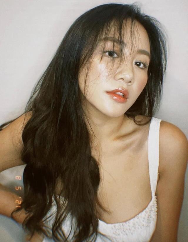 Văn Mai Hương chiêu đãi hình nội y nóng mắt tại gia-6