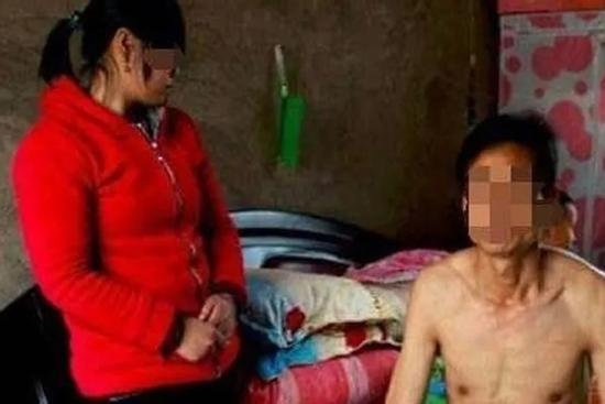 Kết hôn 16 năm nhưng hai vợ chồng vẫn chưa 1 lần 'ân ái'