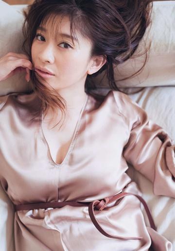 Minh tinh Nhật Bản ê chề vì ngoại tình, ly hôn chồng sau 16 năm-2