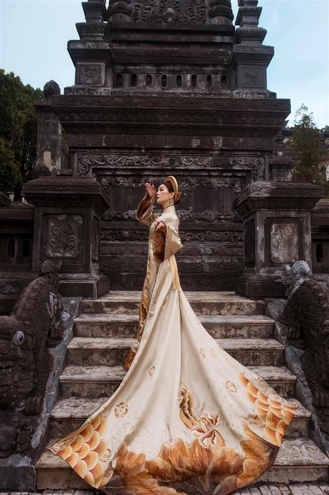 Lệ Quyên nói gì khi ảnh chụp với tình trẻ bị gọi mẫu hậu và hoàng tử-10