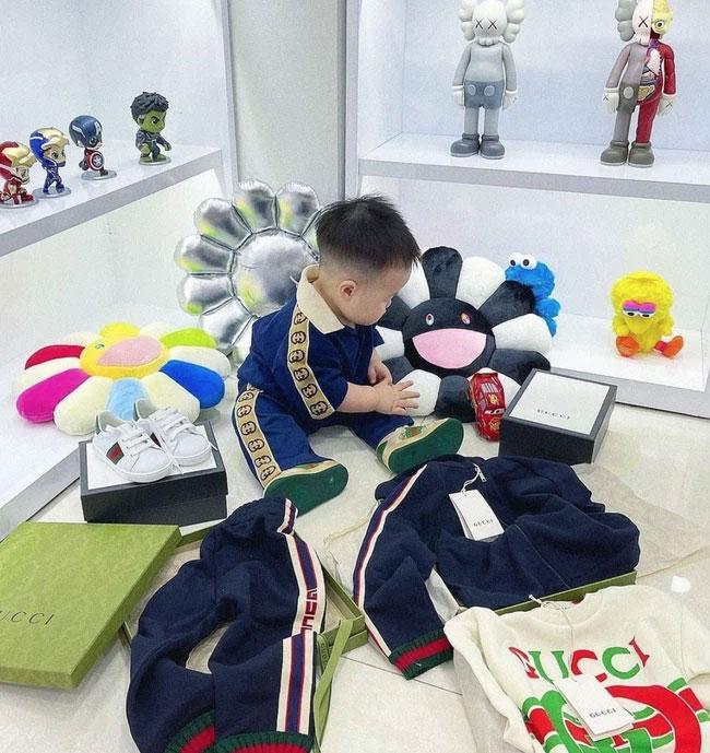 Hơn 1 tuổi, cháu ngoại Minh Nhựa có cuộc sống chuẩn rich kid-9