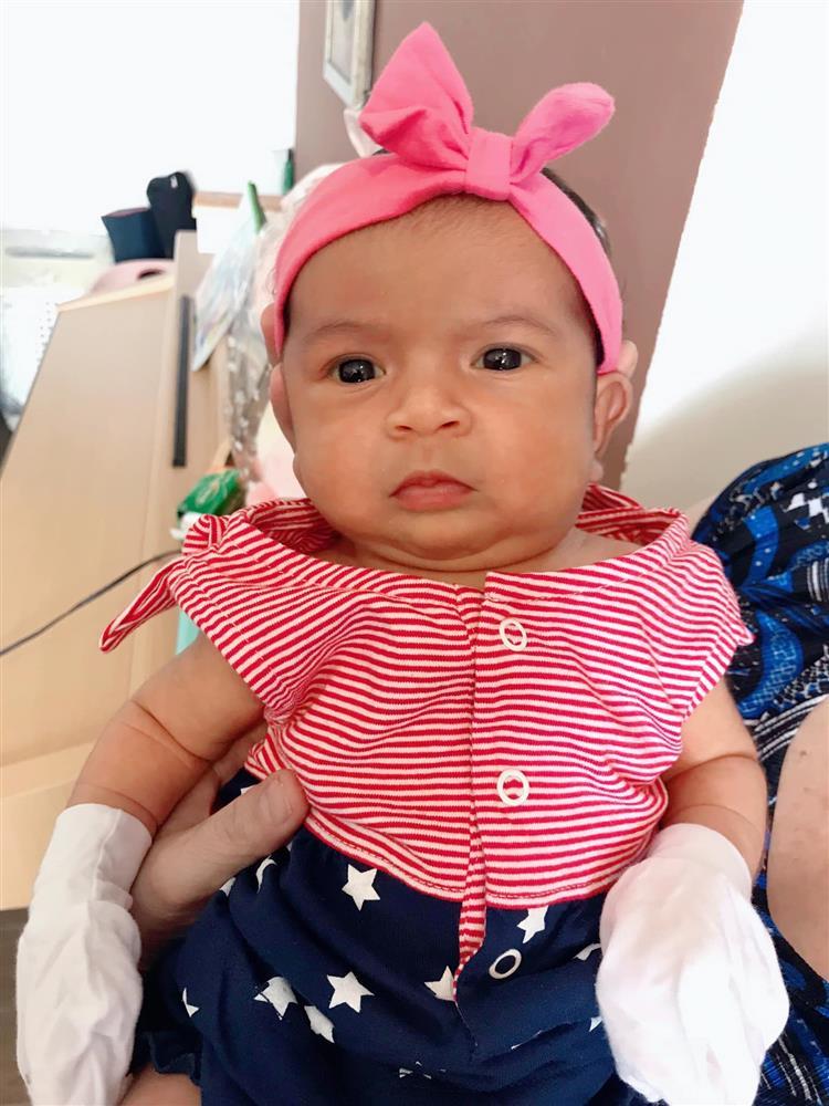 Con gái Võ Hạ Trâm liên tục nổi quạu khi mẹ trò chuyện-4