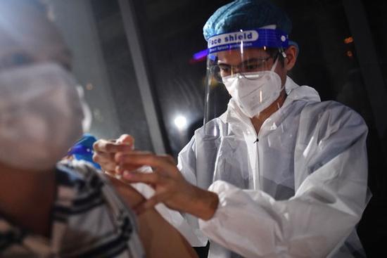 3 nhóm người được tiêm vaccine Vero Cell tại TP.HCM