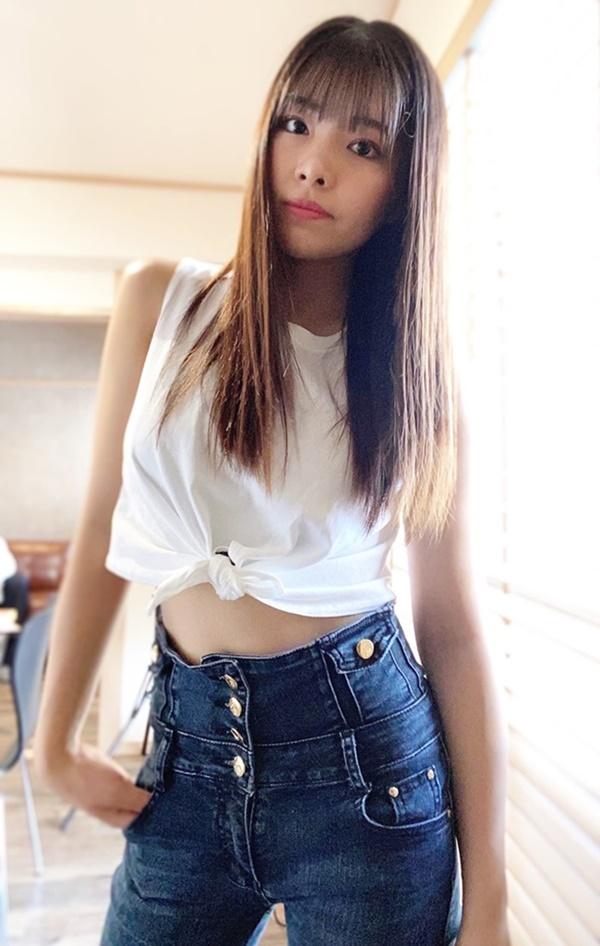 Cuối năm 2020, người đẹp sinh năm 1995 tuyên bố giải nghệ. Tuy nhiên, tới đầu năm 2021, mỹ nhân 9X bất ngờ quay lại đóng phim và tuyên bố đổi sang nghệ danh Matsuoka Chinatsu.