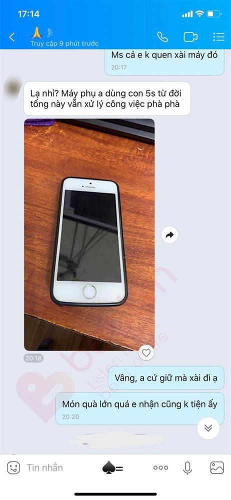 Bạn trai giám đốc tặng điện thoại cũ, cô gái kể lể gây xôn xao MXH-4