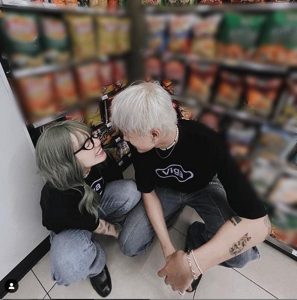 Du Uyên 1m5 - bạn trai 1m9 chụp ảnh kiểu gì để đôi lứa xứng đôi?-4