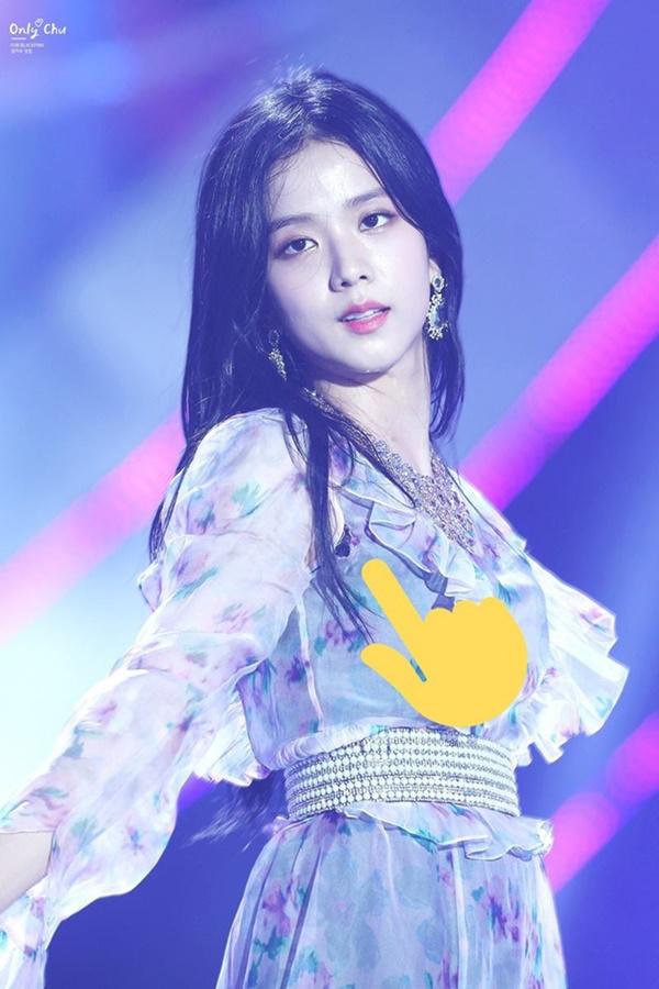 Black Pink xử lý trang phục: Ai cũng khéo léo, riêng Jennie bị chê-1