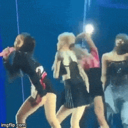 Black Pink xử lý trang phục: Ai cũng khéo léo, riêng Jennie bị chê-4