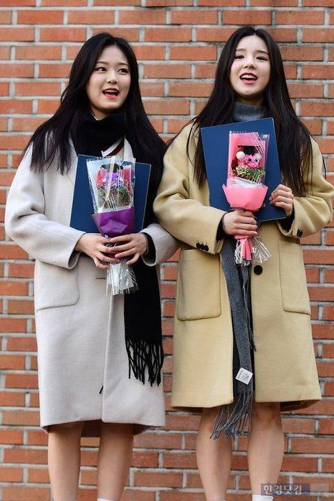 Nữ thần Kpop mất điểm vì chân to, mặt cực xinh không thể cứu lại-9