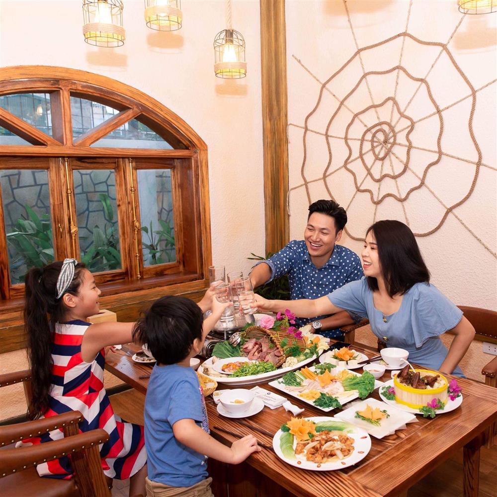 Mạnh Trường bảo vệ vợ khi bị netizen so sánh với Phương Oanh-3