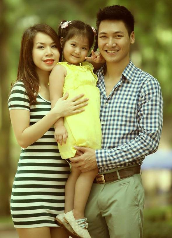 Mạnh Trường bảo vệ vợ khi bị netizen so sánh với Phương Oanh-4