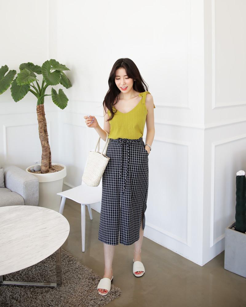 1.001 cách mix áo 2 dây cực sang cho nàng màn hình phẳng-10