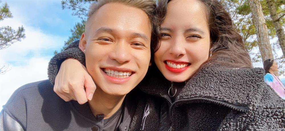 Tài sản kếch xù, Độ Mixi và nóc nhà cực chân chất, hiếm khi diện đồ đôi-7