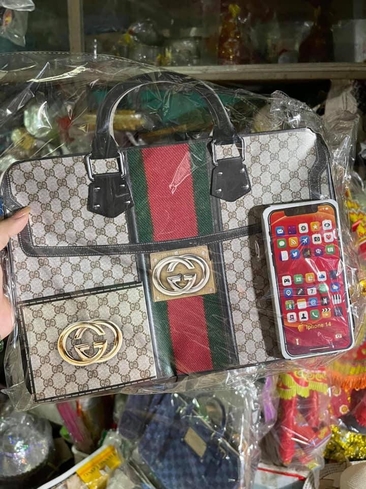 Đi chợ CÔ HỒN: Khẩu trang, trà sữa, đồ hiệu chả thiếu thứ gì-3