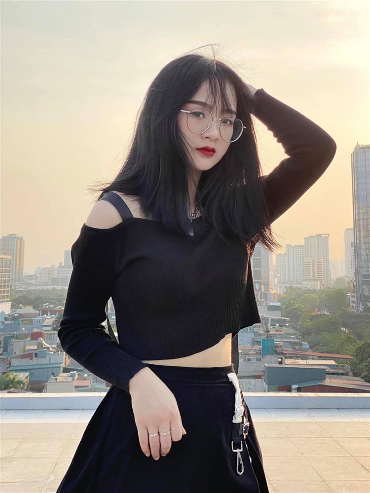 Top 55+ Ảnh Quỳnh Alee mặc bikini khoe 3 vòng căng tràn sức sống - Ce Bu Cu