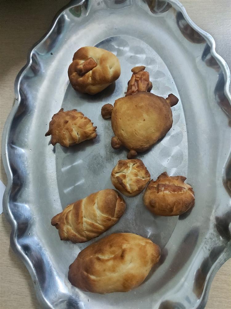 Ở nhà tránh dịch, làm bánh giết thời gian ai ngờ toàn thảm họa-4