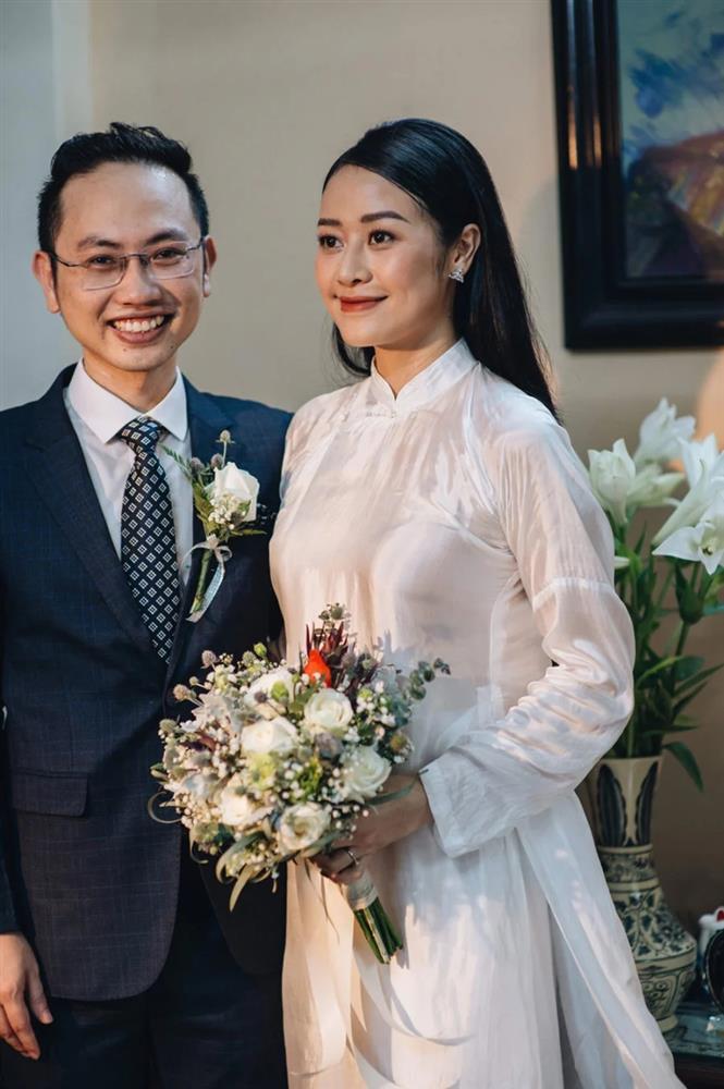 Thói quen ngọt ngào của Phí Linh với ông xã dù đã kết hôn và sinh con-2