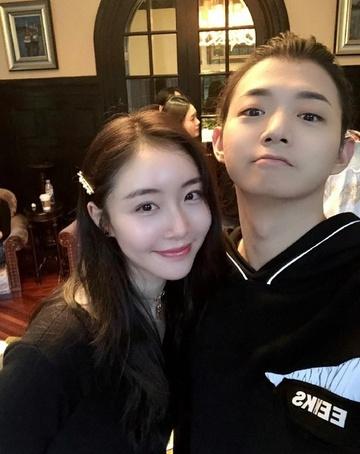 Nam ca sĩ Cbiz dọa tống tình cũ vào tù từng khiến cả thế giới ngưỡng mộ-1