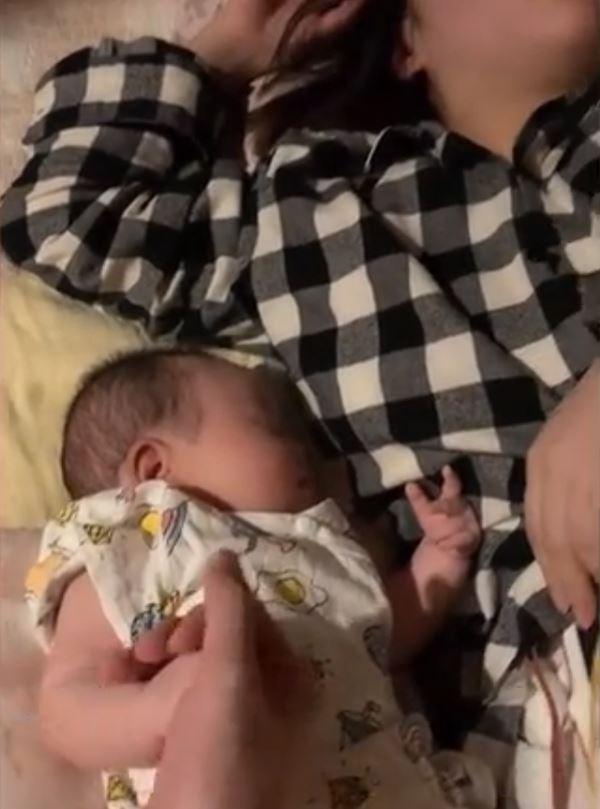 Chồng người ta: Vợ tắc tia sữa kèm sốt cao, thức cả đêm chăm sóc-3