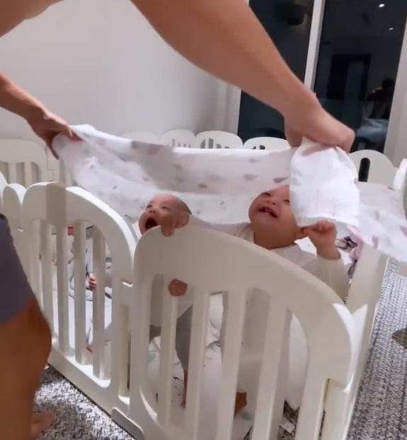 Kim Lý bung lụa làm trò, Lisa phấn khích quẩy cực sung-2