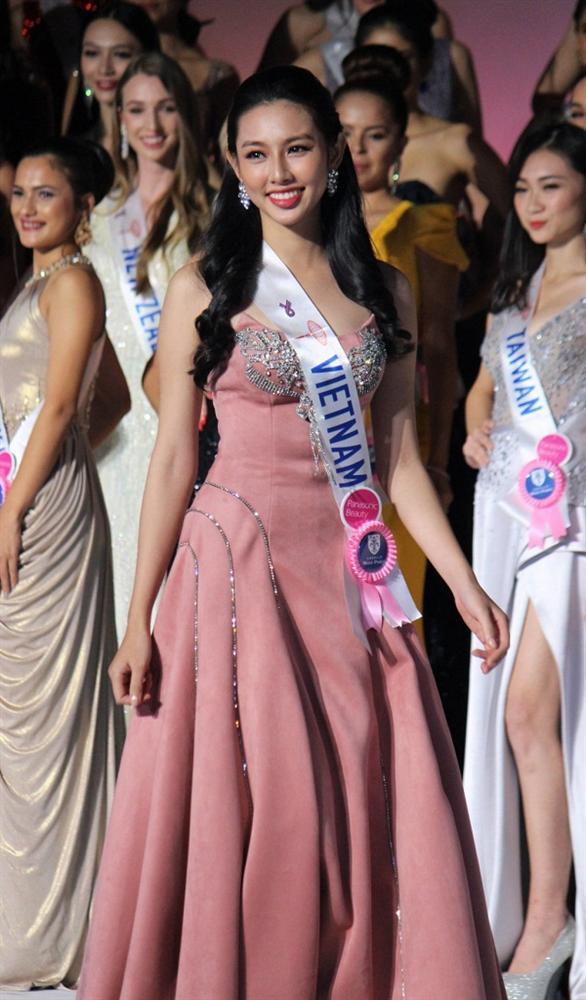 Thùy Tiên thi Miss Grand 2021, chị gái Đặng Thu Thảo hứa làm nhục?-14