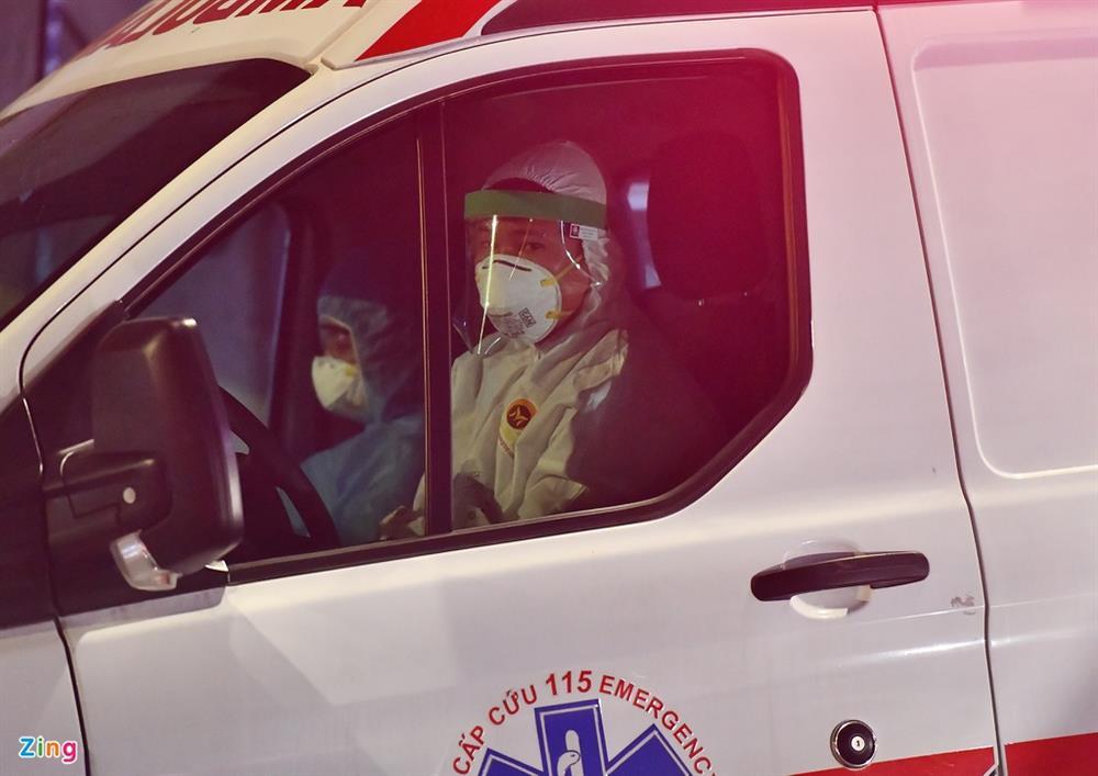 Ngày sinh nhật tuổi 25, chàng trai đón tro cốt của mẹ-1