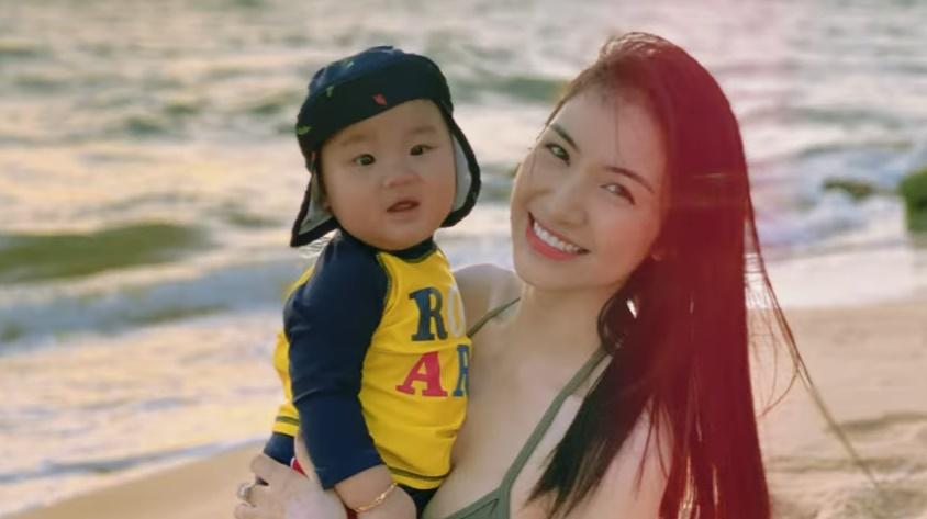 Hòa Minzy đã xóa hình xăm Công Phượng trên ngực trái-4