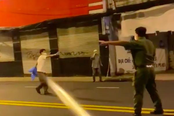 Né chốt kiểm dịch, trốn vào cốp xe mà đừng hòng thoát!-2