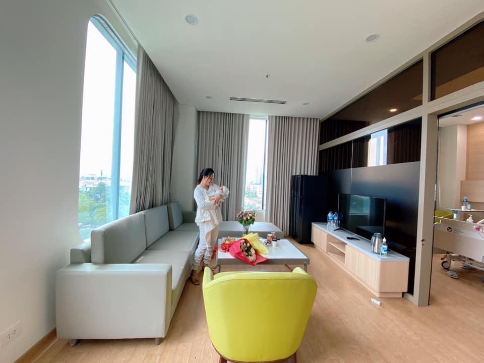 Vy Oanh tái xuất sau sinh, ngoại hình gái 3 con trông ra sao?-3