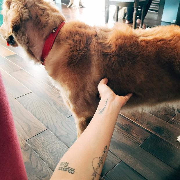 Ngô Thanh Vân khoe hình xăm siêu khủng ở vòng 3 khi diện bikini-4