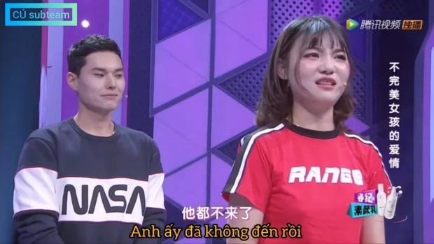 Chàng trai chạy khỏi sân khấu khi cô gái hé lộ đang mang chân giả-2