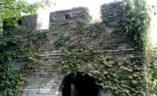 Nơi này rất giống Vạn Lý Trường Thành nhưng ít người biết đến, phí tham quan rất rẻ-4