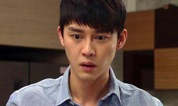 Vừa ký đơn chồng đã vội đưa người trong mộng về chung sống-2