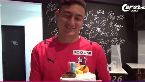 Bạn gái tung loạt ảnh nóng rẫy chúc mừng sinh nhật Đặng Văn Lâm-2