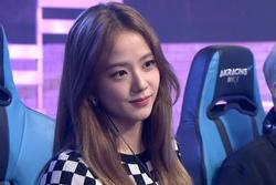 BLACKPINK Jisoo gây bão mạng với nhan sắc tựa nữ thần