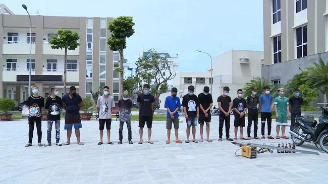 Nhóm thiếu niên bất chấp giãn cách vác phóng lợn xử đối thủ-1