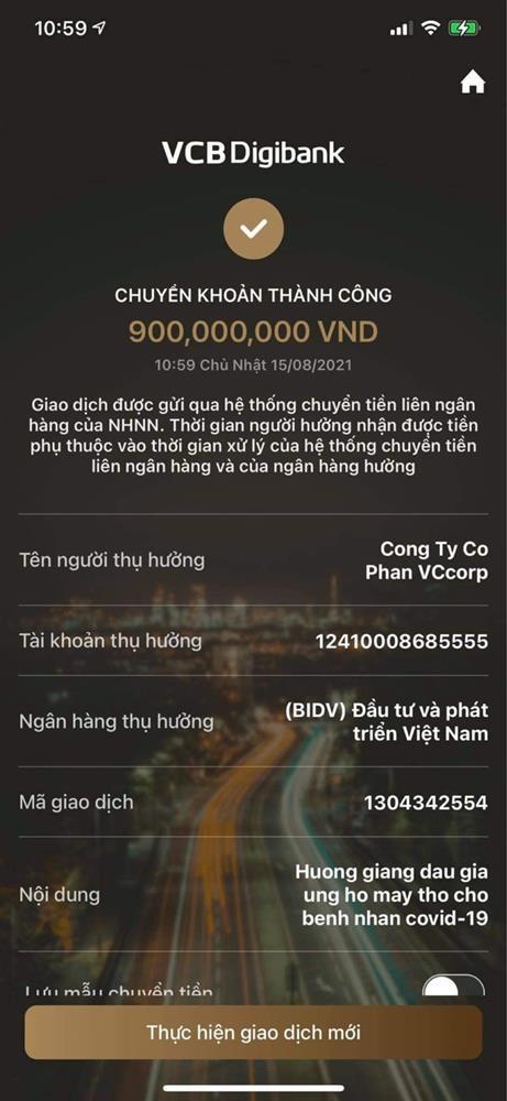 Hương Giang xuất hiện sau 5 tháng mất dạng, đấu giá đồng hồ 1 tỷ-2