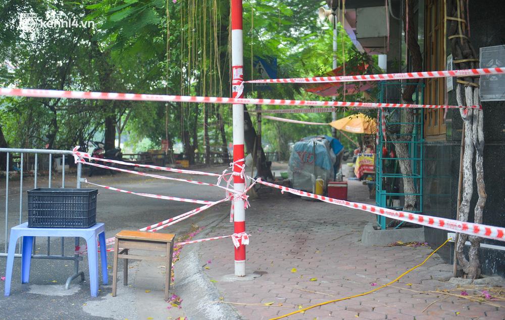 Được biết, khu vực cách ly y tế được thiết lập tại phường Văn Chương gồm toàn bộ khu dân cư số 3, một phần khu dân cư số 5, 6, 7, 8, 9. Tổng số 1.460 hộ gia đình với 4.750 nhân khẩu