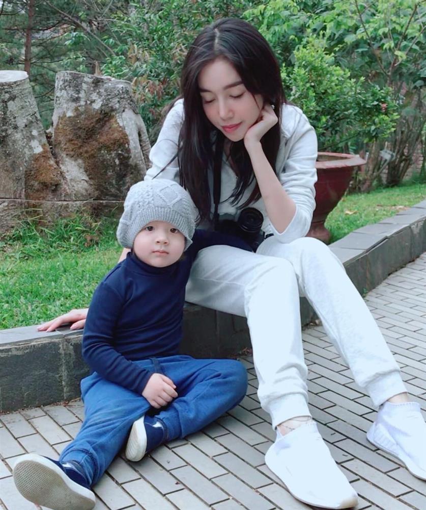 Con trai Elly Trần phổng phao, bảnh bao như mỹ nam Hàn-6