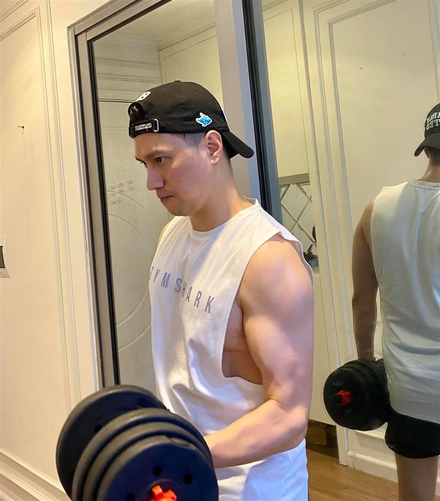 Đại hội sao nam khoe body mùa dịch: Ai cũng nuột trừ Jack-7