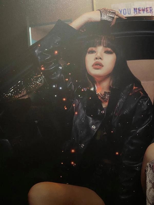 Jisoo hóa bad girl kèn cựa Lisa, chằm kẽm Jennie gây thương nhớ-3