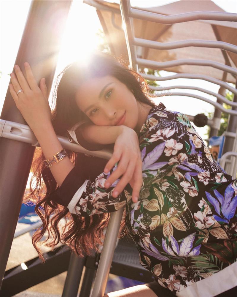 Đông Nhi bay cả hàng lông mi ngay trên sân khấu-1