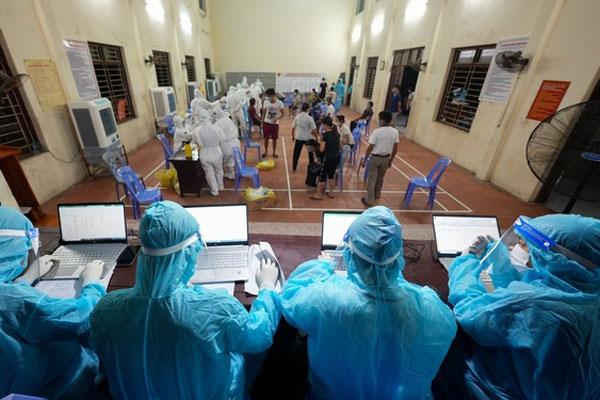 Sáng 17/8, Hà Nội thêm 17 ca Covid-19, 3 ca ngoài cộng đồng-3