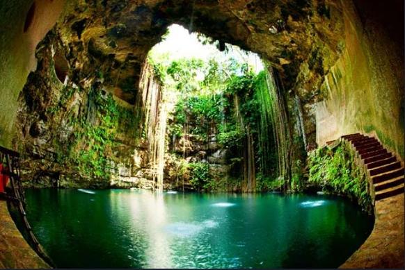 4. Hố sụt Ik-Kil Cenote, Mexico.